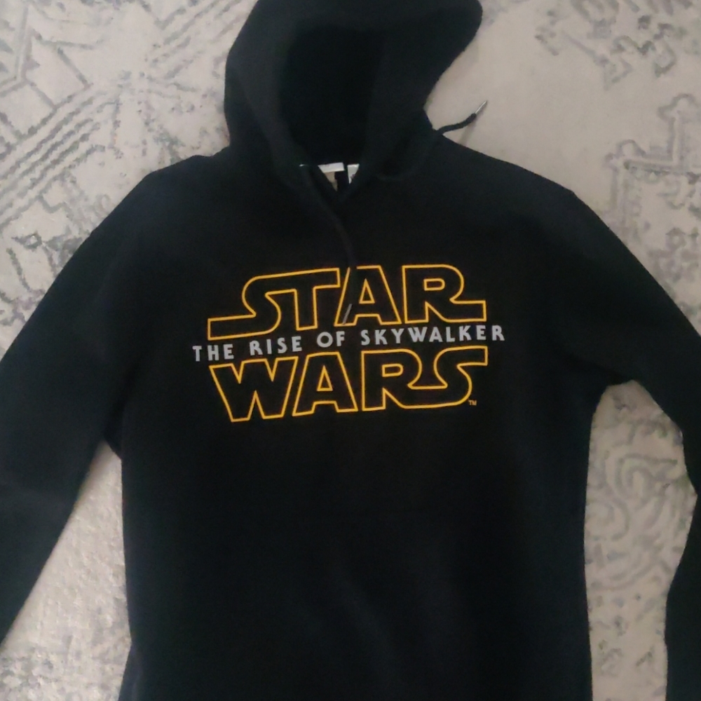 H& M medium hoodie Star wars Black